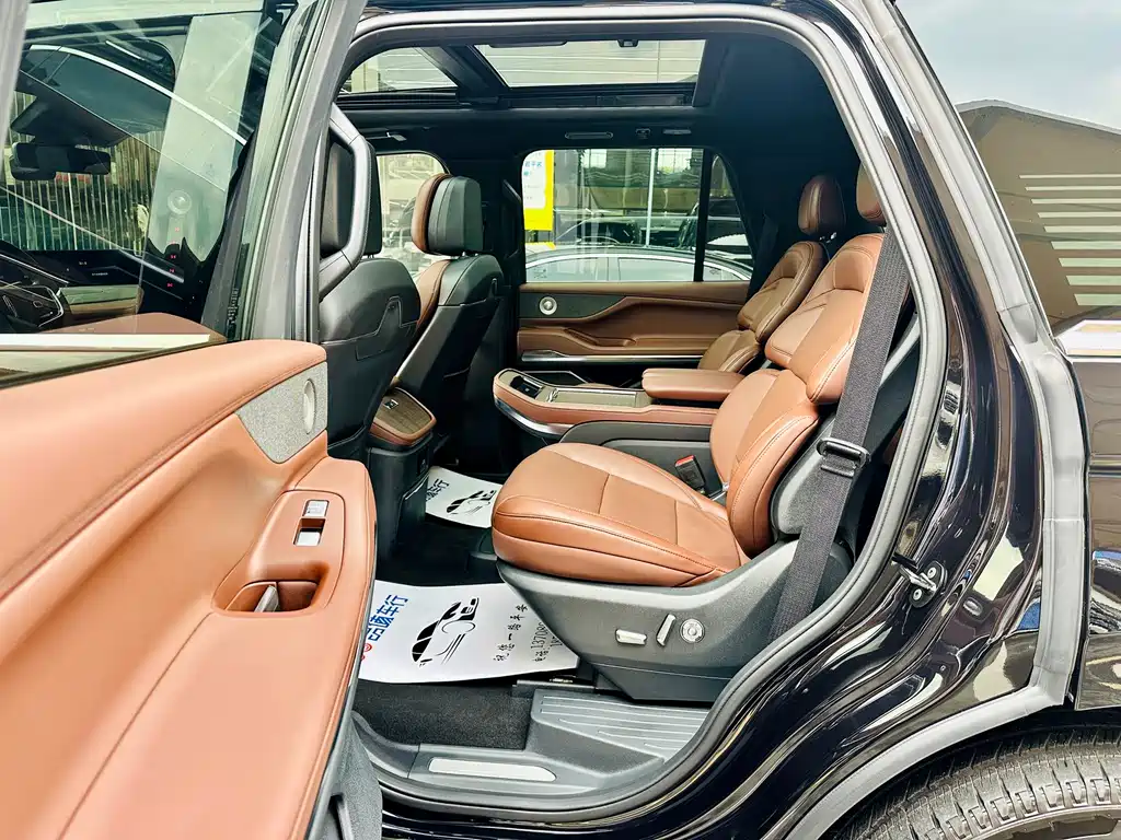 Lincoln Navigator — миниатюра 7