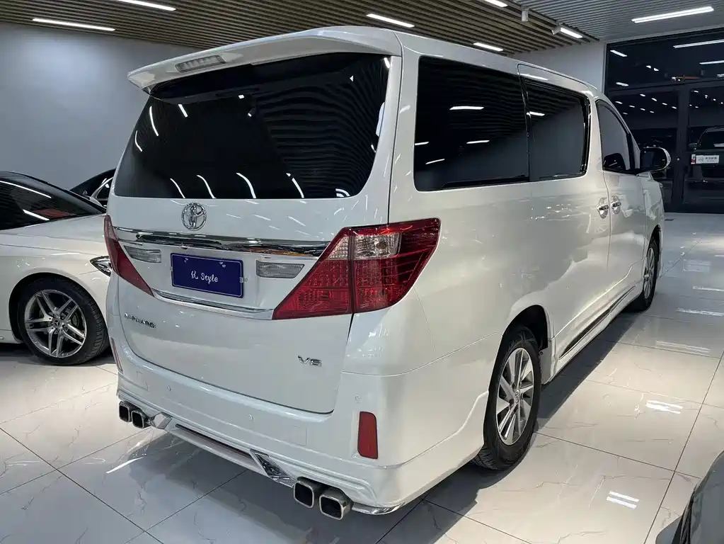 Toyota Alphard 2012 3.5L Luxury