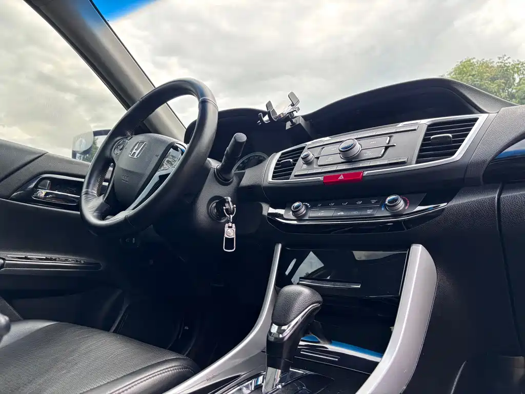 Honda Accord — миниатюра 21