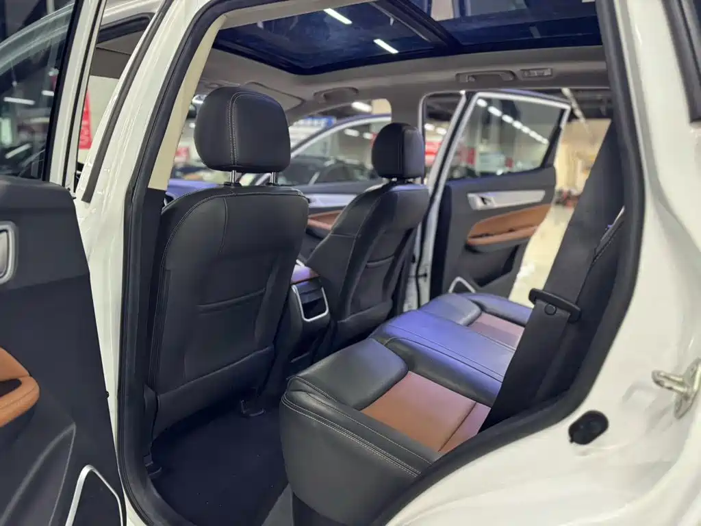 Geely Vision X6 — миниатюра 6