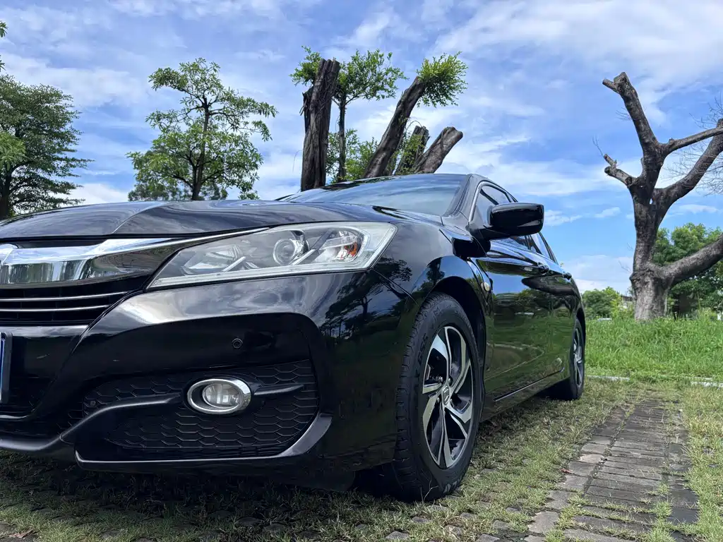 Honda Accord — миниатюра 6
