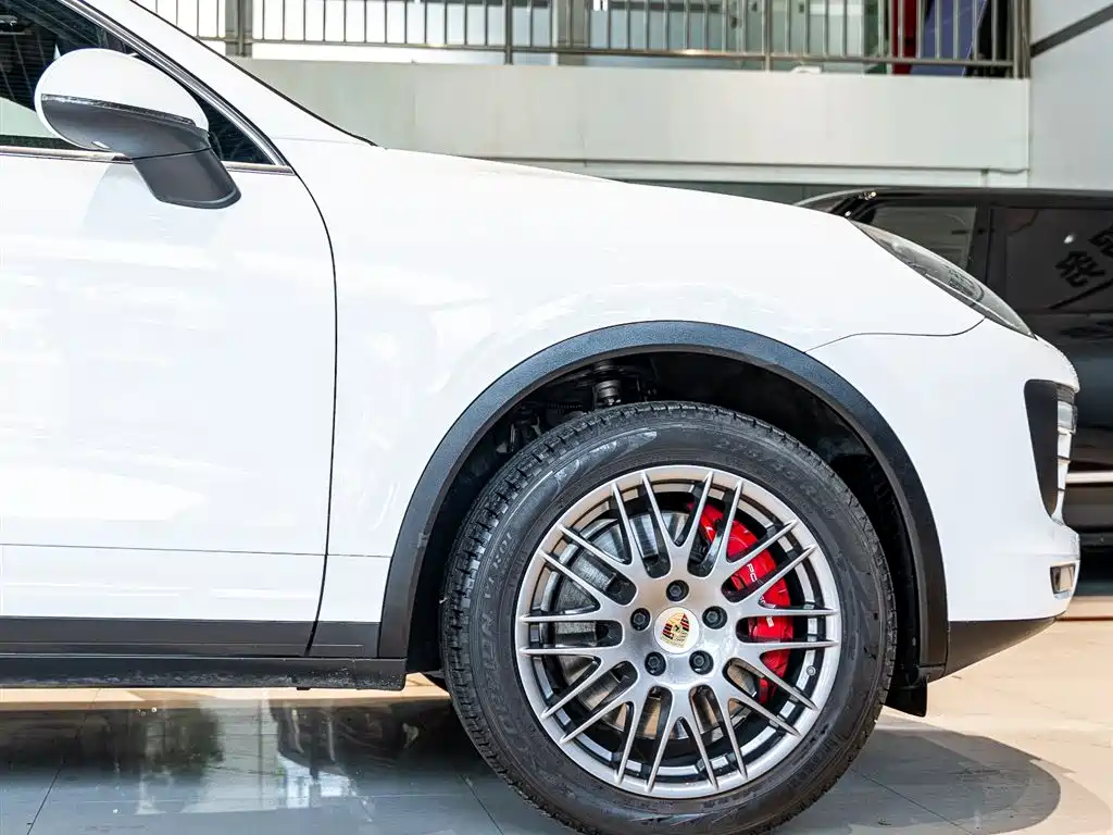 Porsche Cayenne 2016 Cayenne Turbo 4.8T