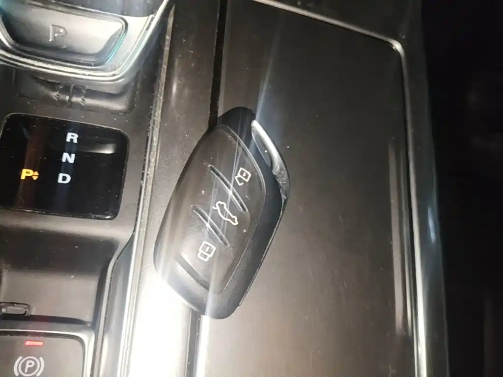 Roewe i6 MAX New Energy — миниатюра 9