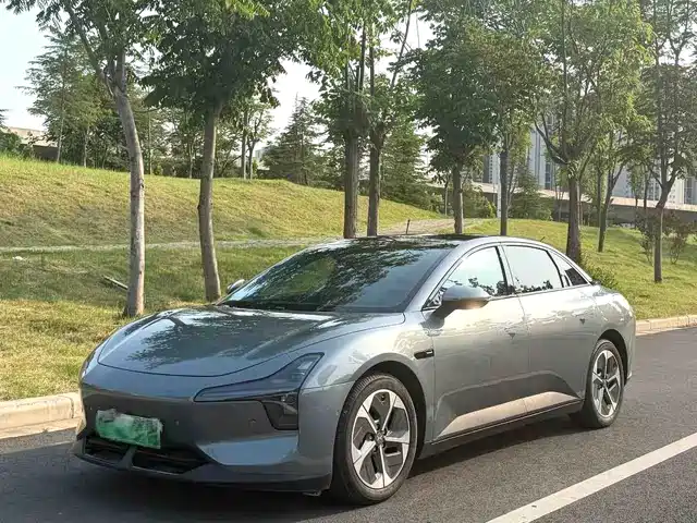 2025 Xpeng Mona M03