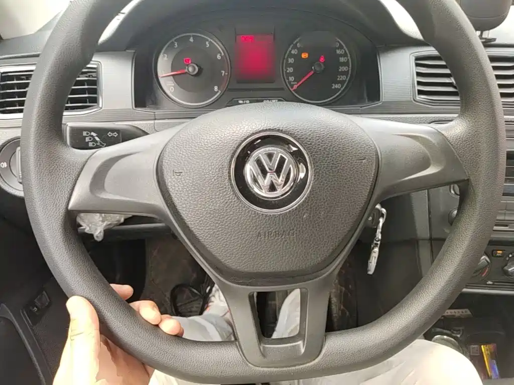 Volkswagen Santana — миниатюра 11