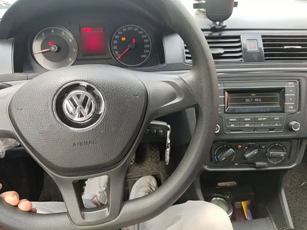 Volkswagen Santana — миниатюра 10