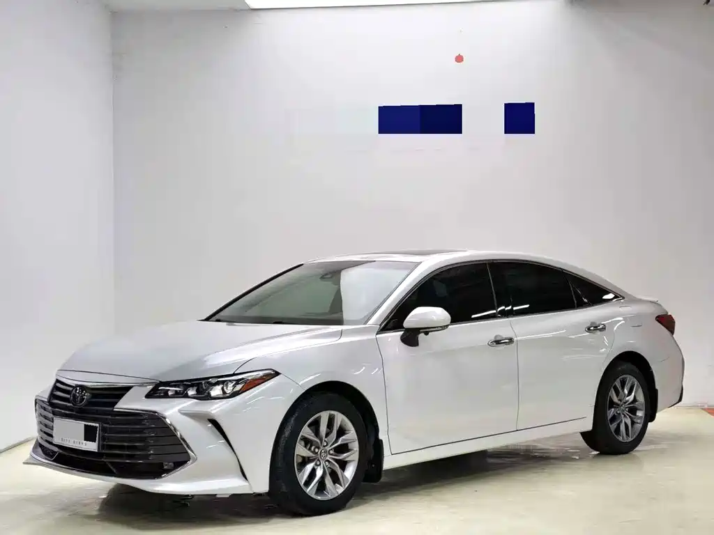 Купить Toyota Avalon
