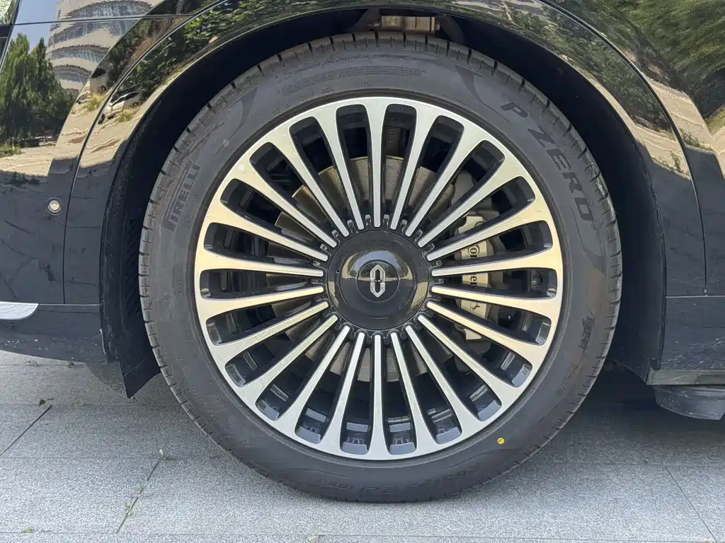Aito M9 2025 Ultra 52kWh 6 мест (192 ）