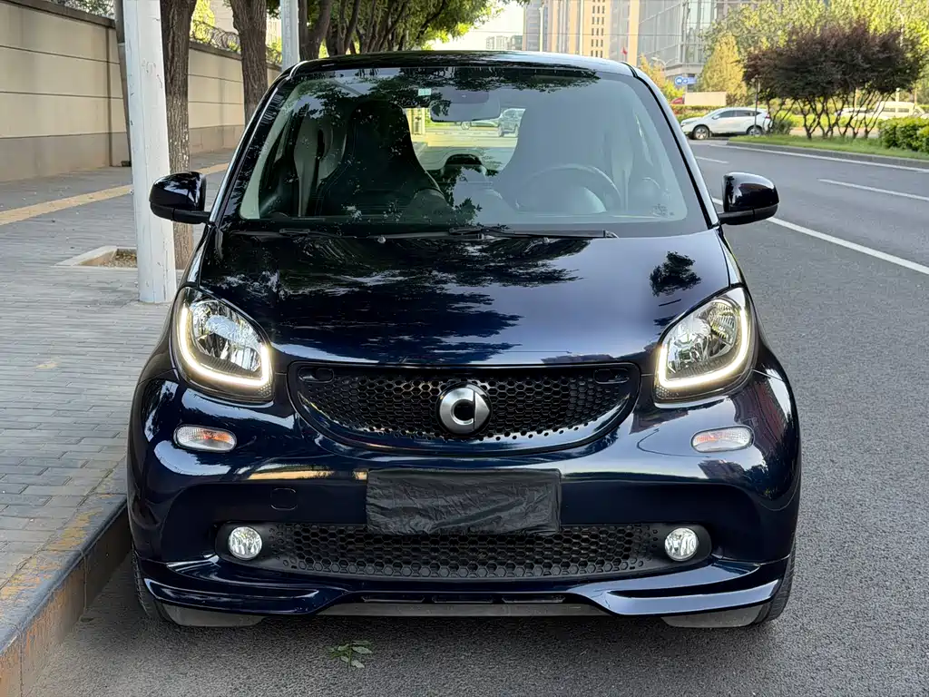 Smart fortwo 2017 0.9T 66 V
