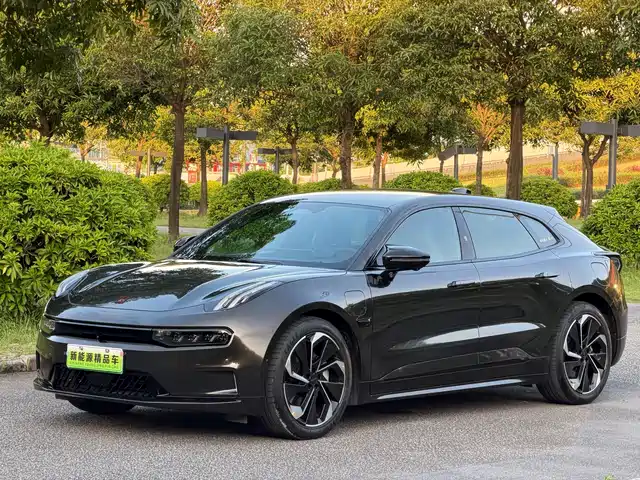 2022 Zeekr 001