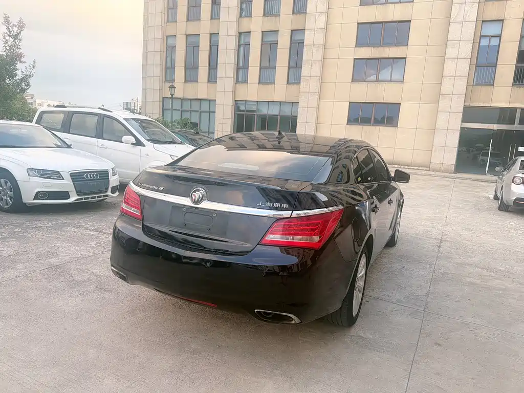 Buick LaCrosse — миниатюра 6