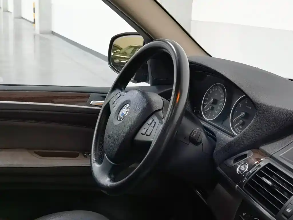 BMW X5 (Import) — миниатюра 22