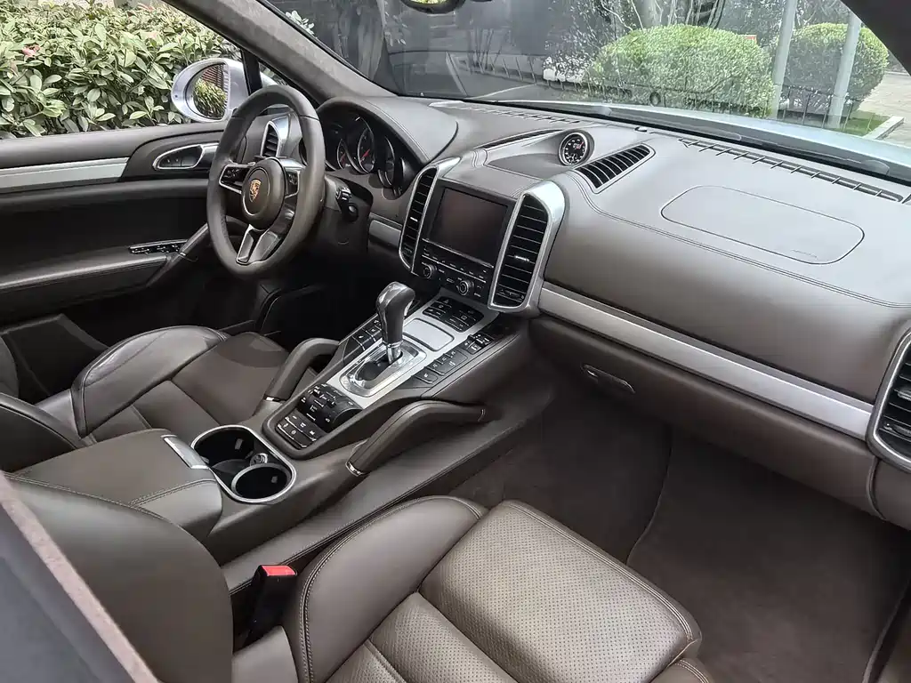 Porsche Cayenne 2015 Cayenne Turbo 4.8T