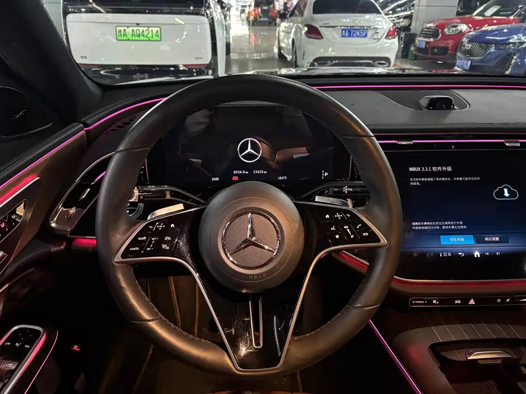 Mercedes-Benz E-Class — миниатюра 7