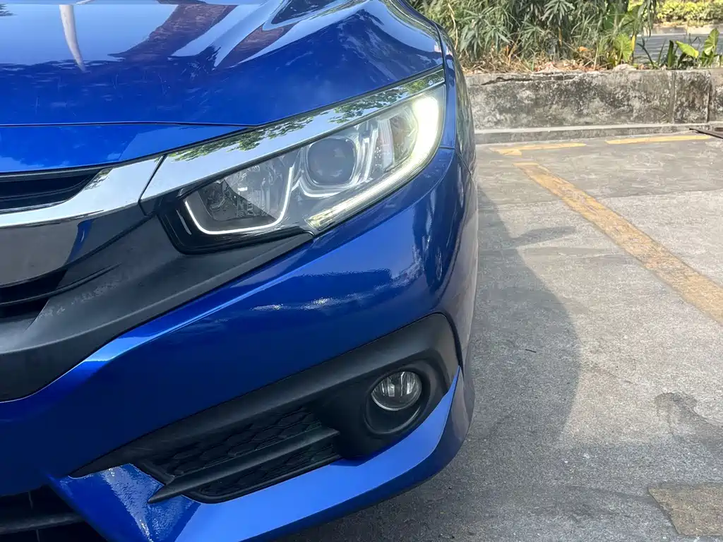 Honda Civic — миниатюра 12
