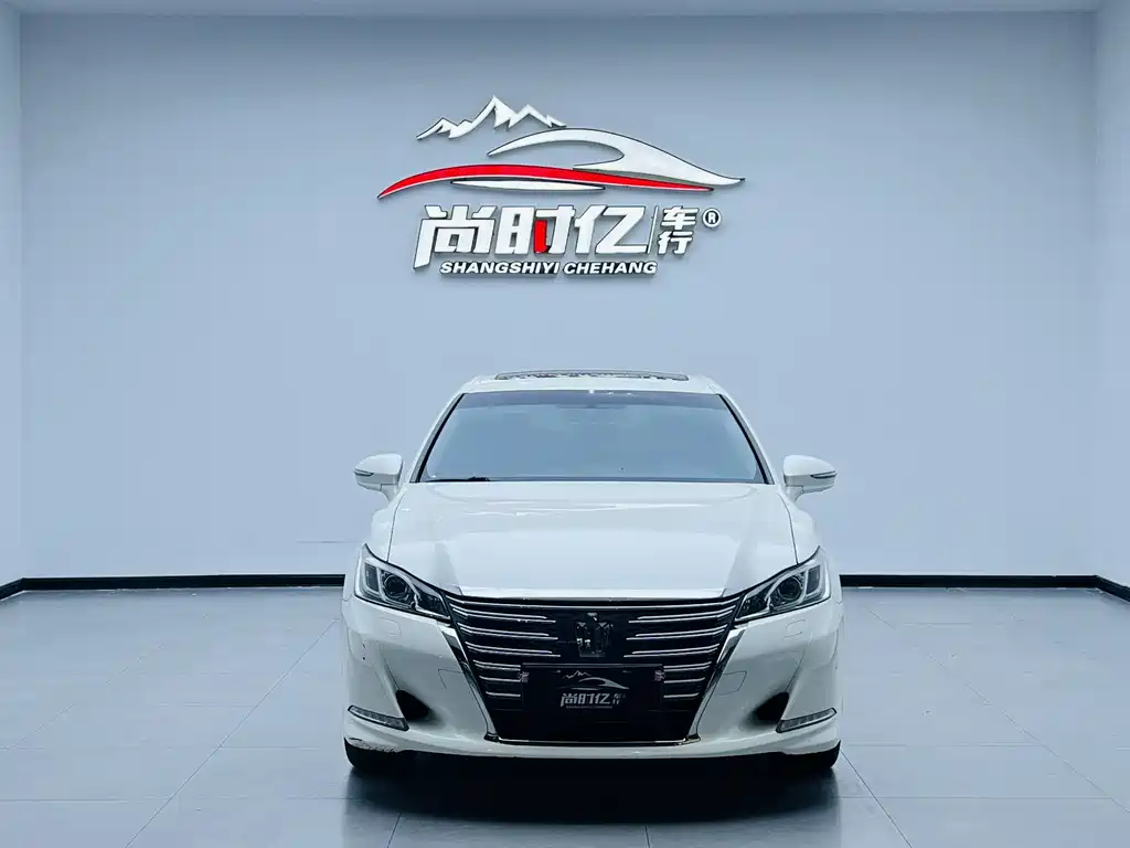 Toyota Crown 2015 2.5L Smart