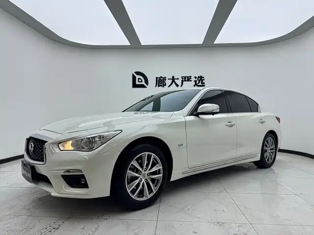 Infiniti Q50L