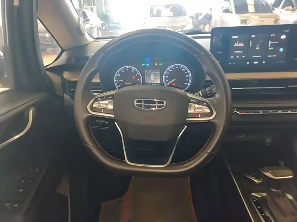 Geely Vision X3 — миниатюра 11