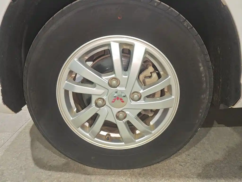 Wuling Hongguang — миниатюра 23