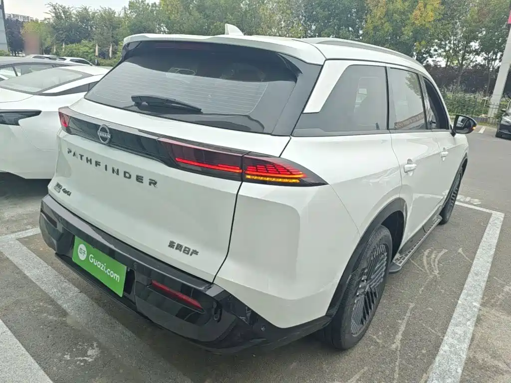 Nissan Teramont — миниатюра 7