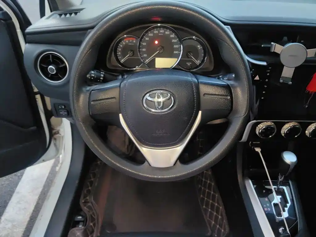Toyota Corolla — миниатюра 3