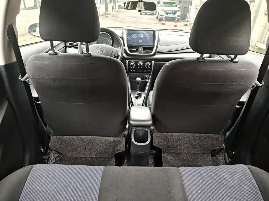 Toyota Yaris L — миниатюра 12