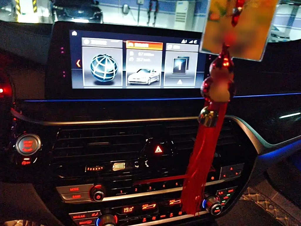 BMW 5 Series — миниатюра 6