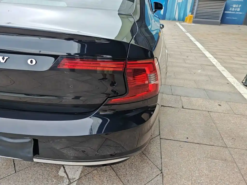 Volvo S90 — миниатюра 8