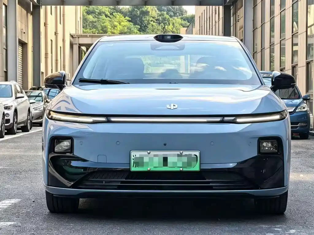 2025 Leapmotor B01 - zdjęcie 1 z 9