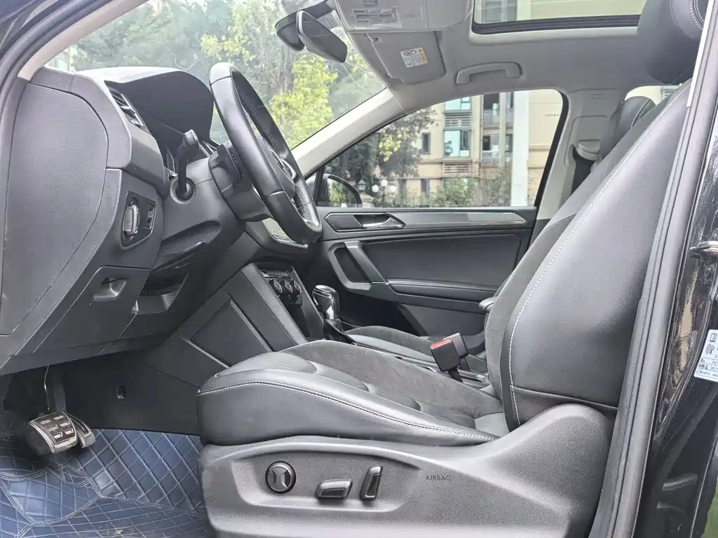 Volkswagen Tiguan L — миниатюра 10
