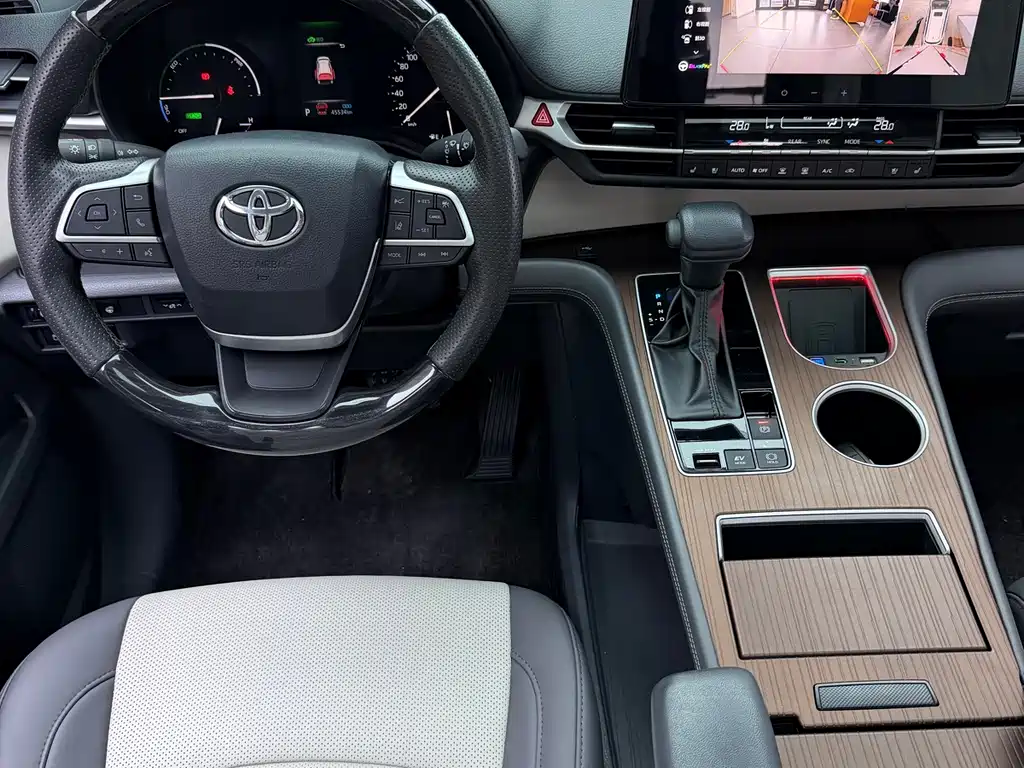 Toyota Sienna — миниатюра 11