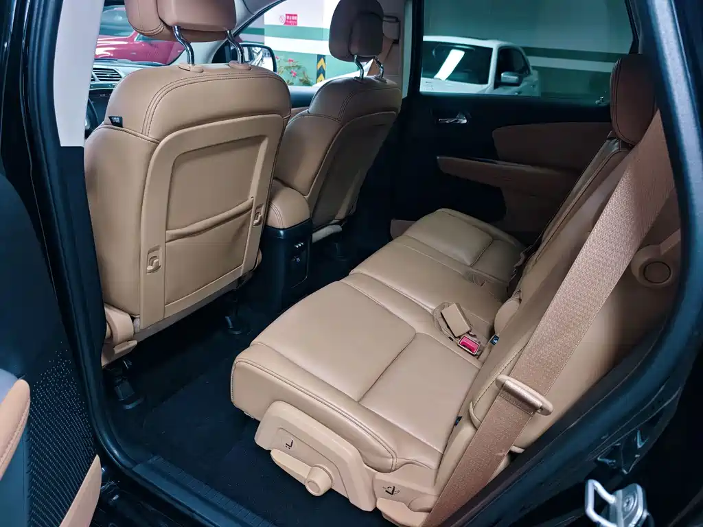 Dodge Journey — миниатюра 7