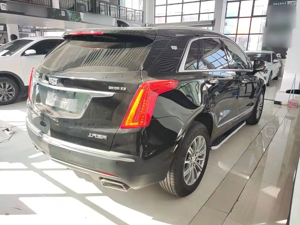 Cadillac XT5 — миниатюра 7