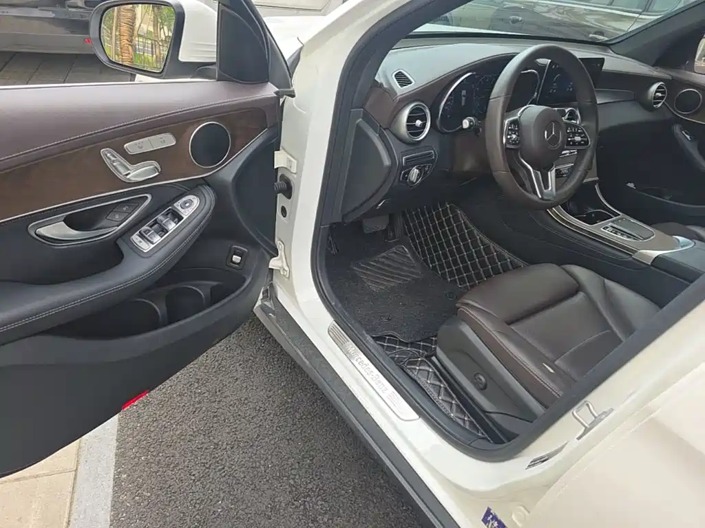 Mercedes-Benz GLC — миниатюра 16