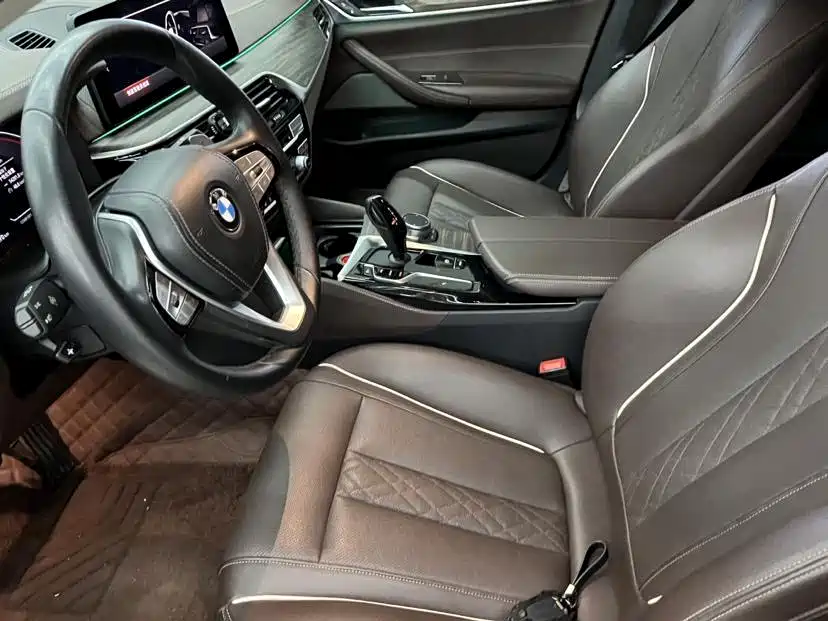 BMW 5 SERIES