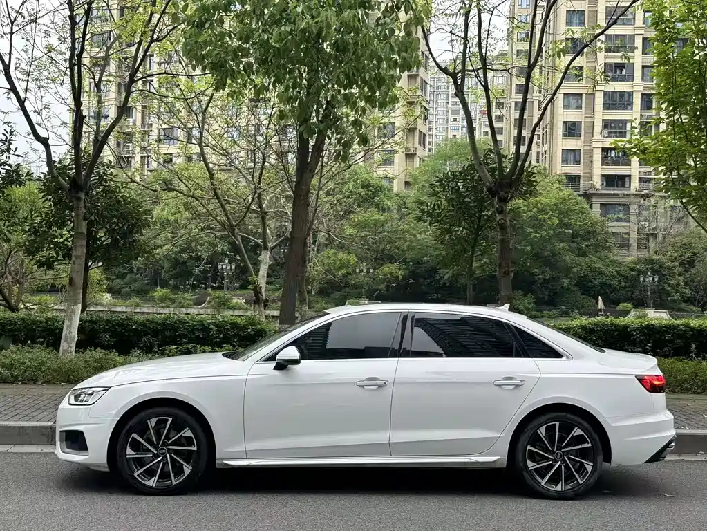 Audi A4L 2022 40 TFSI Fashion