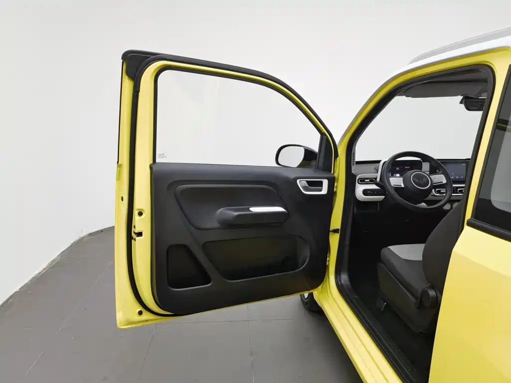 Wuling MINIEV — миниатюра 8