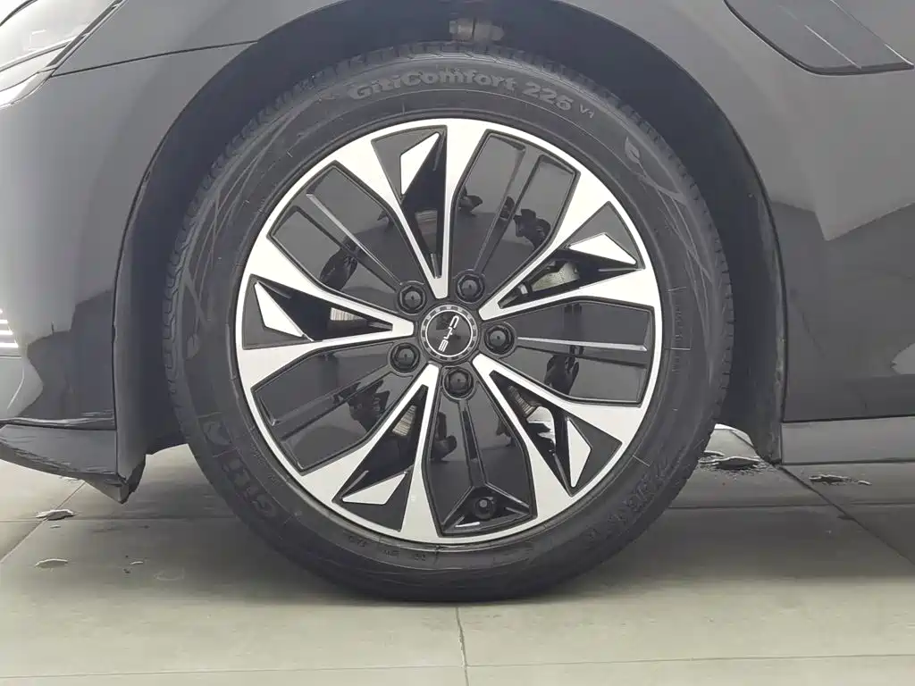 BYD Seal — миниатюра 17