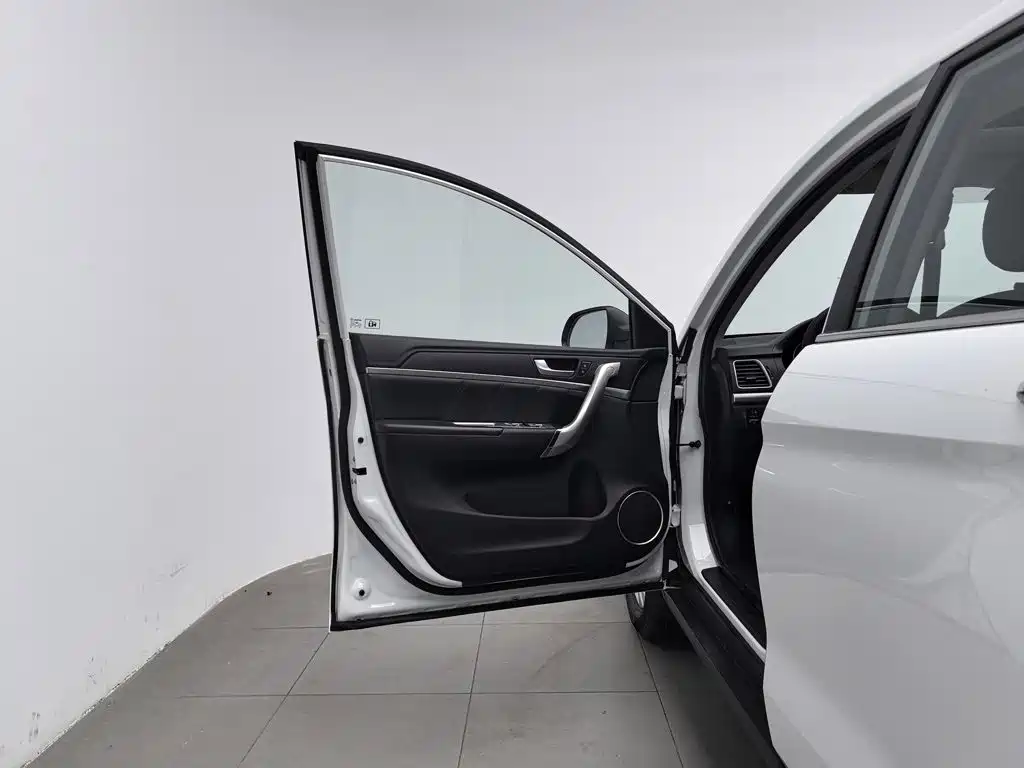 Haval M6 — миниатюра 8