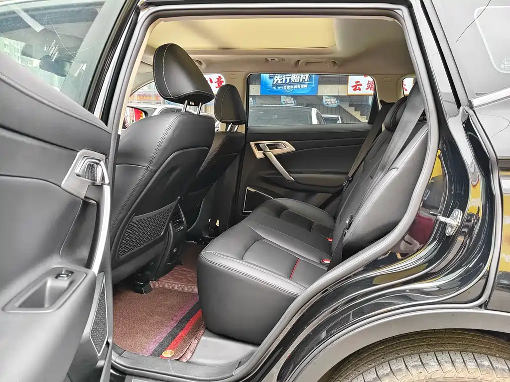 Geely Boyue — миниатюра 7