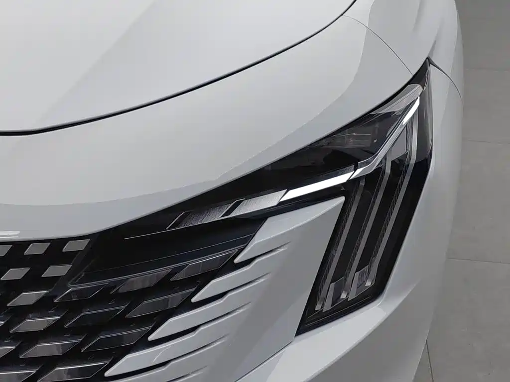 Peugeot 508 — миниатюра 7