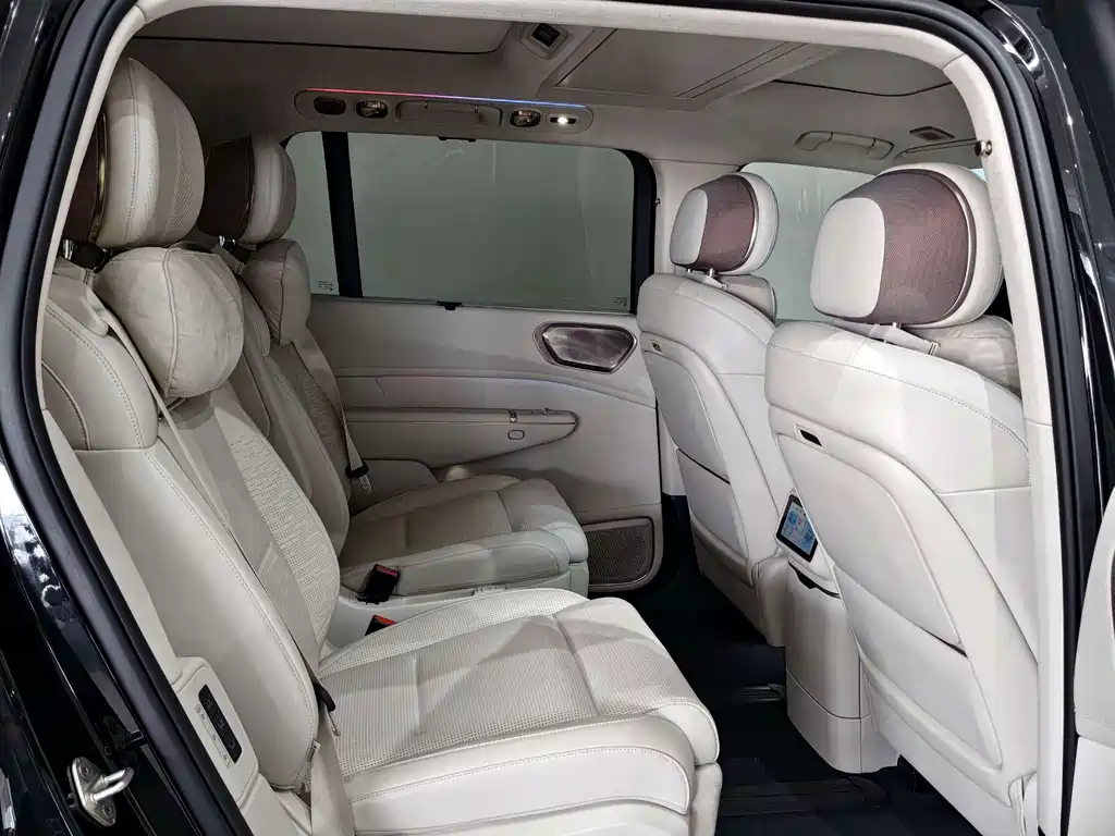 Lynk & Co 900 — миниатюра 16