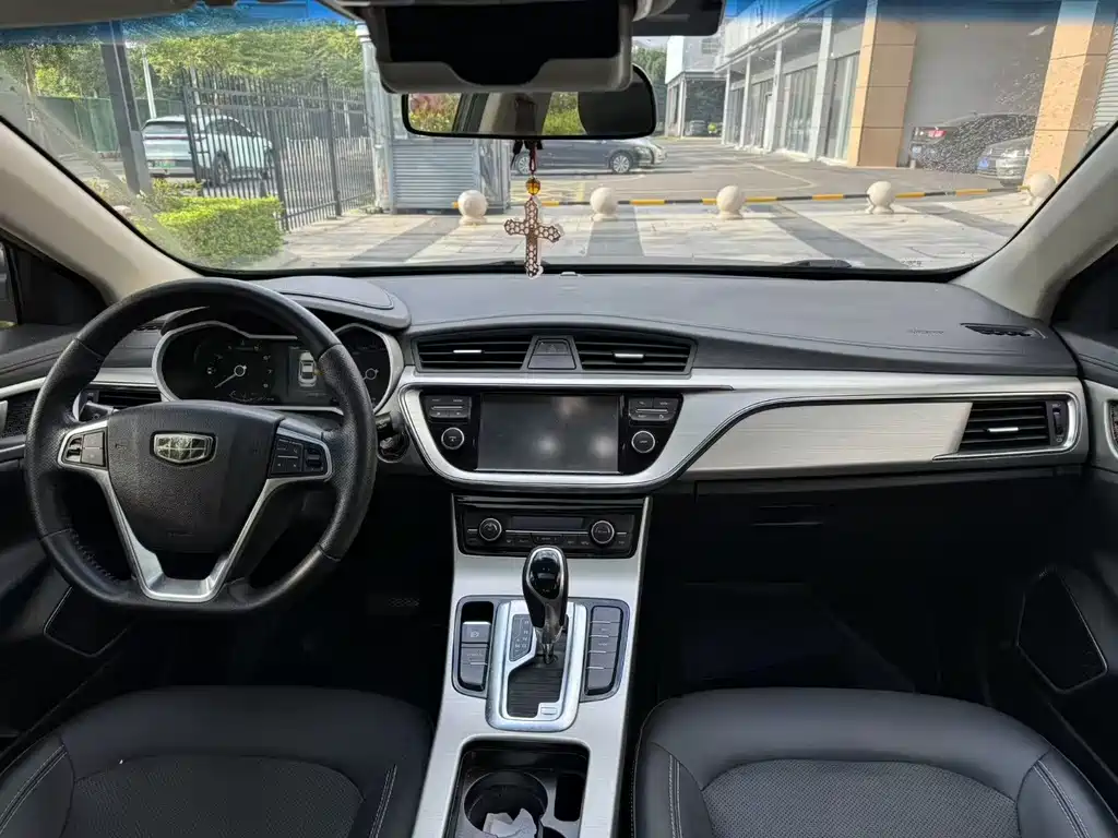 Geely Emgrand GL — миниатюра 4