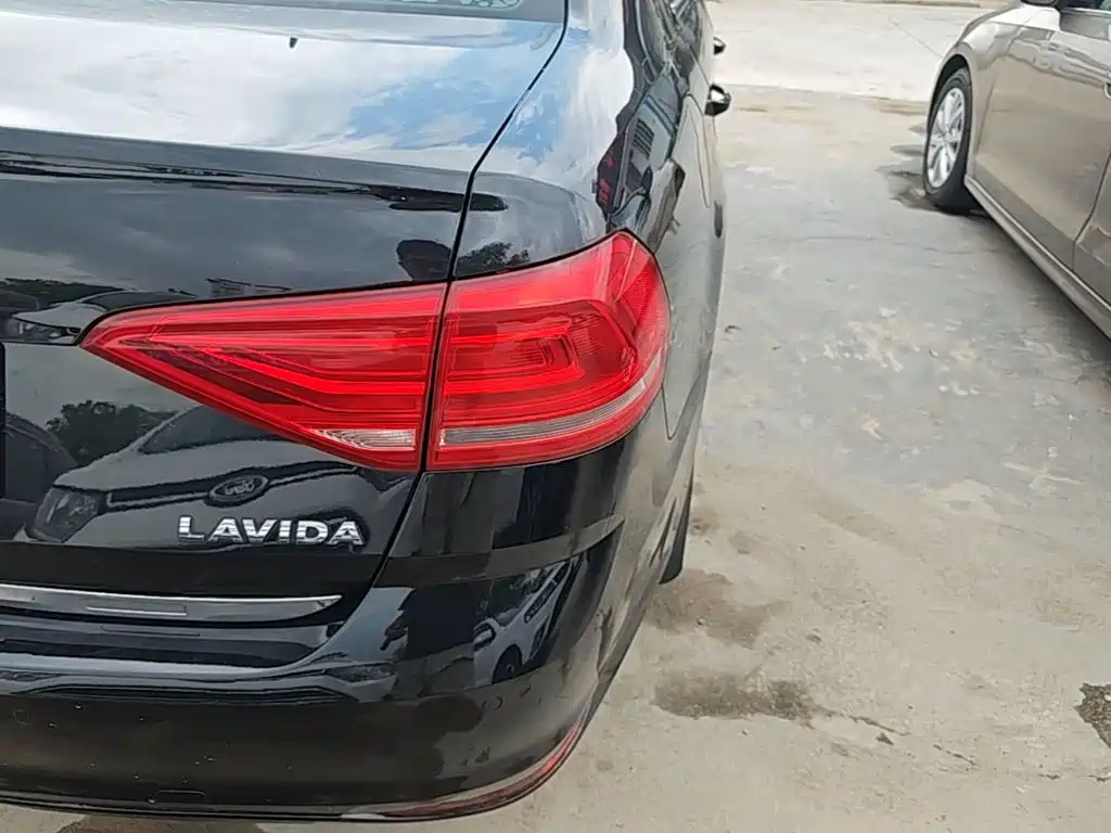 Volkswagen Lavida — миниатюра 8