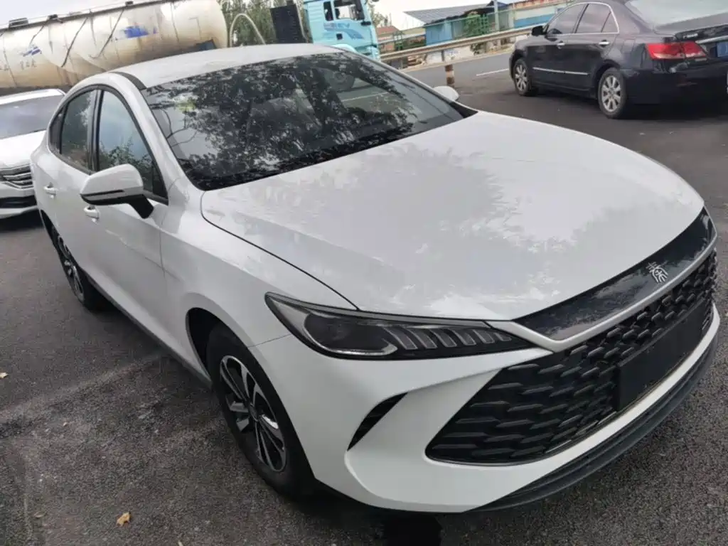 BYD Qin Plus PLUS 2025 DM-i Smart Drive 128KM