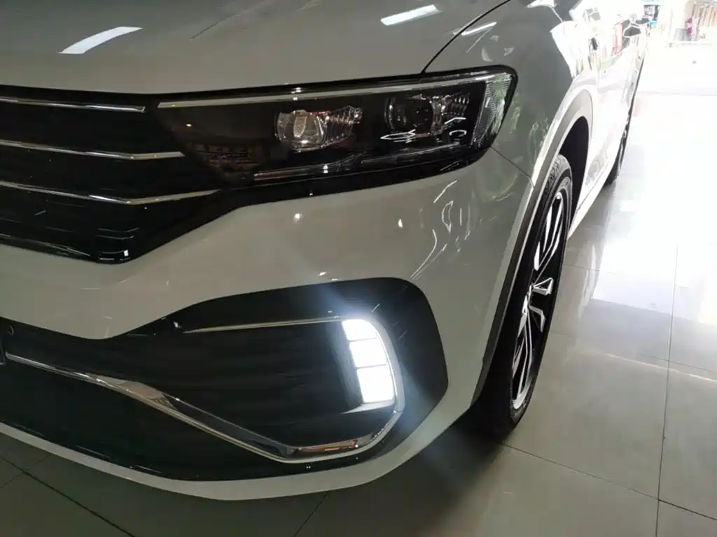 Volkswagen T-Roc — миниатюра 24