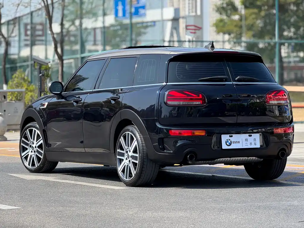 MINI CLUBMAN
