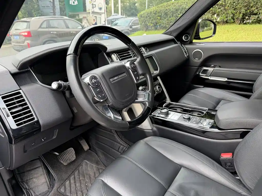 Land Rover Range Rover — миниатюра 7