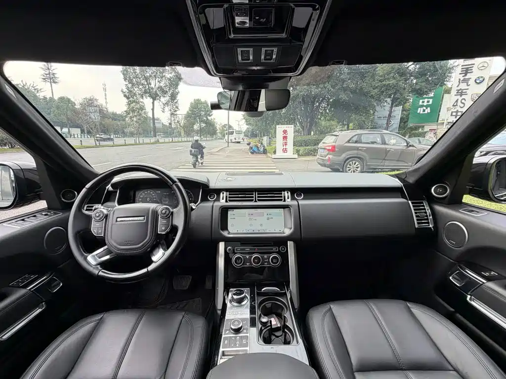 Land Rover Range Rover — миниатюра 13