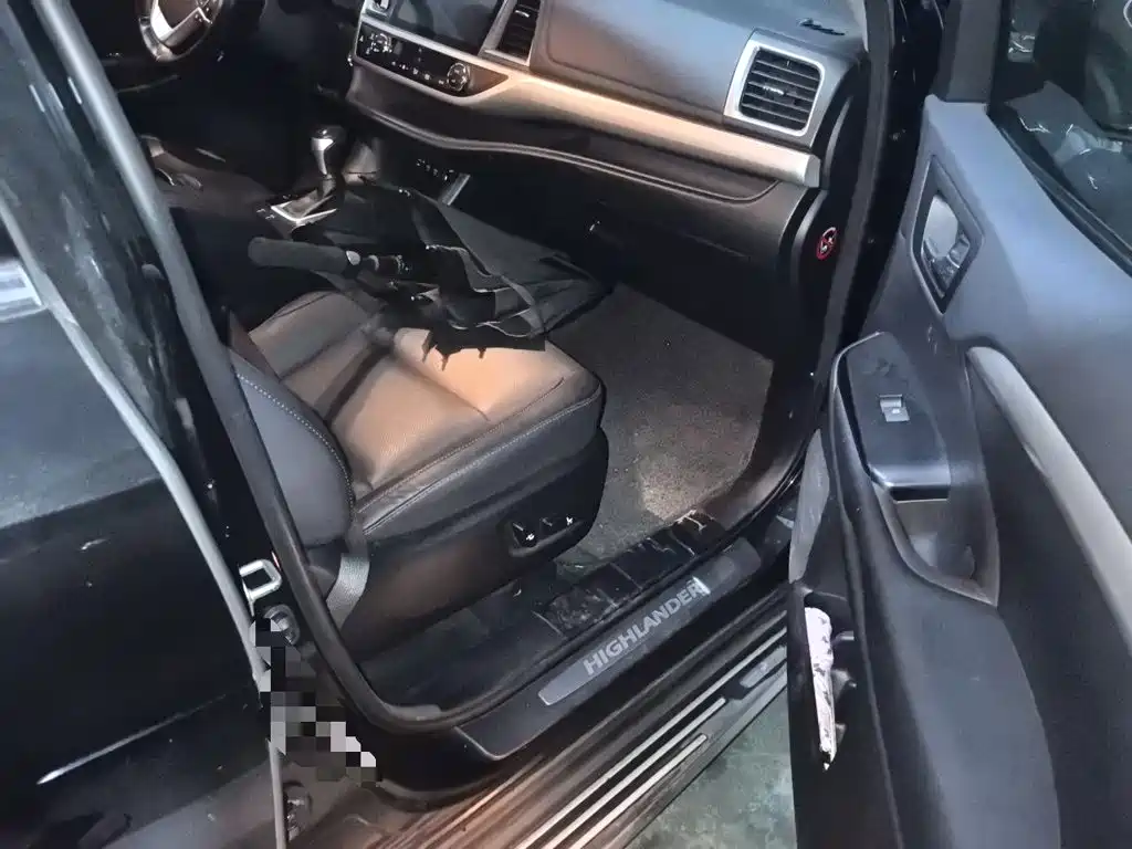 Toyota Highlander — миниатюра 20